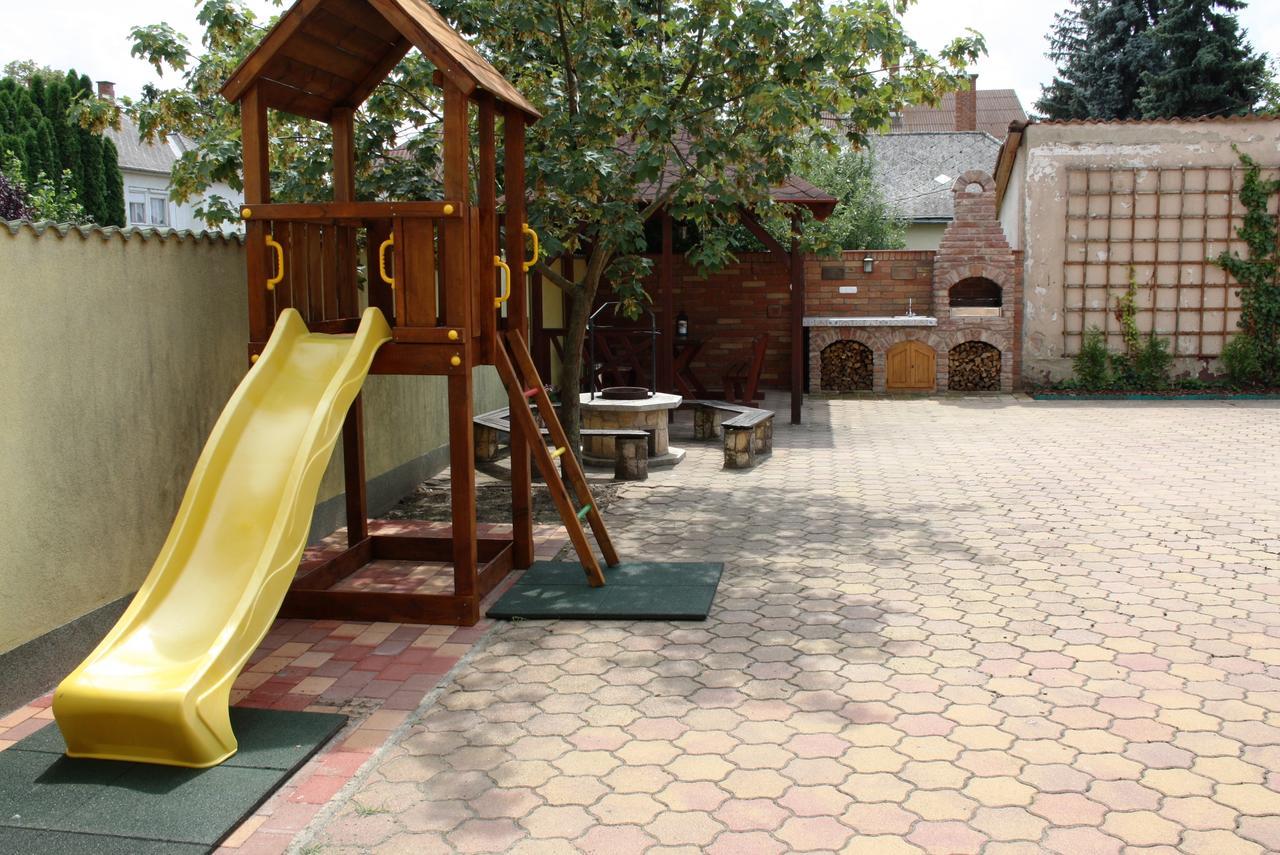 Royal Apartman Hajdúszoboszló Dış mekan fotoğraf